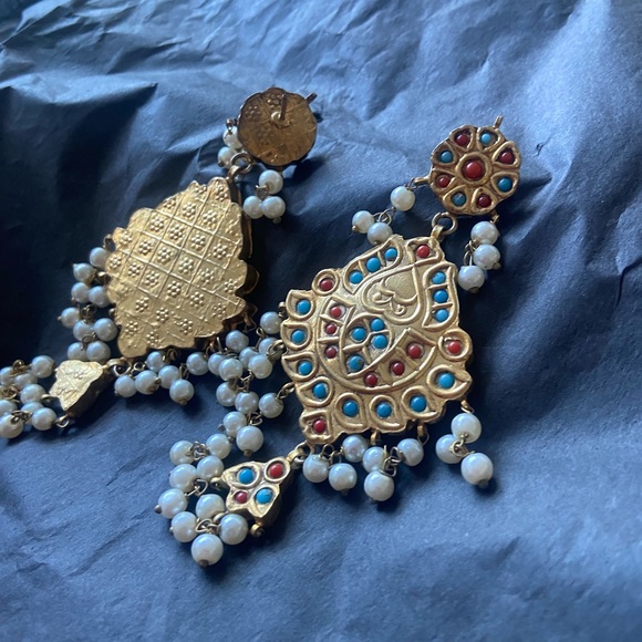 Gorgeous vintage looking exotic statement earrings - Picture 4 of 5